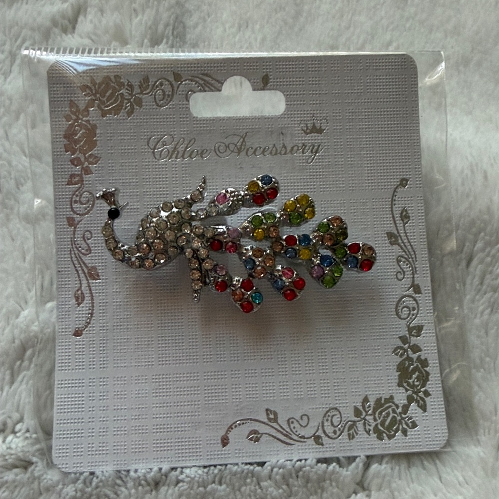 🎀 5 for $25 🎀 Multicolor Peacock Brooch Silvertone hardware - Picture 2 of 2